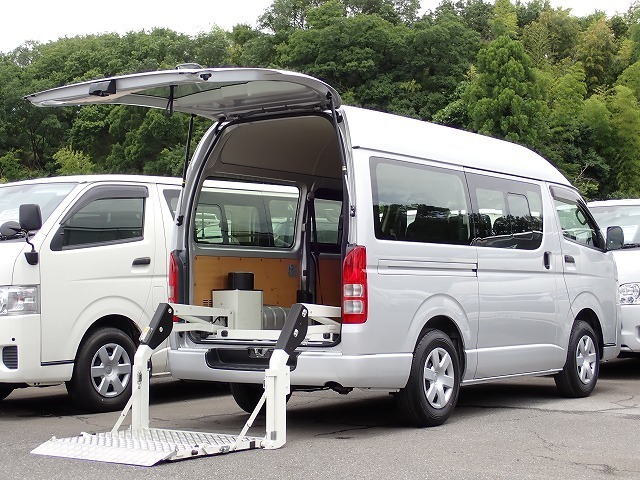ハイエース・スーパーGLバンの中古車 - カーズ122（埼玉県さいたま市）