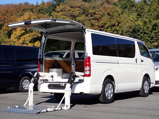 ハイエース・スーパーGLバンの中古車 - カーズ122（埼玉県さいたま市）