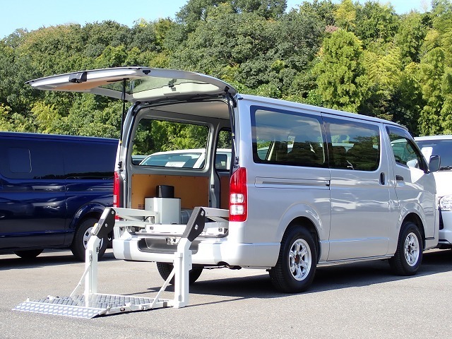 ハイエース・スーパーGLバンの中古車 - カーズ122（埼玉県さいたま市）