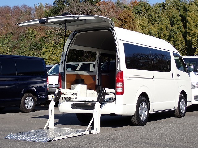 ハイエース・スーパーGLバンの中古車 - カーズ122（埼玉県さいたま市）