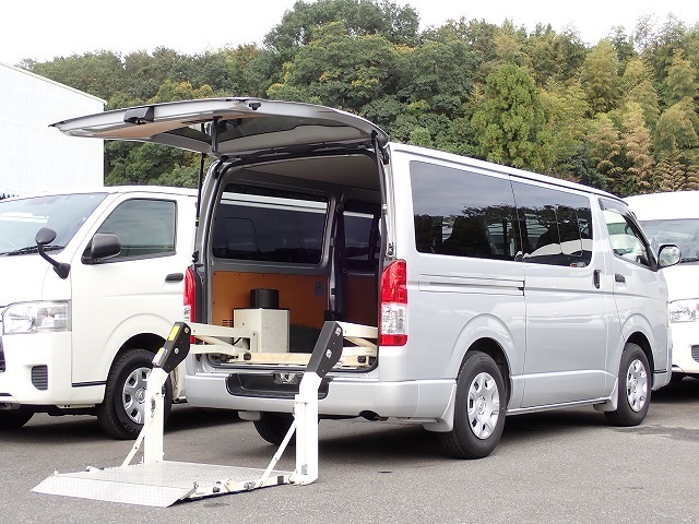 ハイエース・スーパーGLバンの中古車 - カーズ122（埼玉県さいたま市）