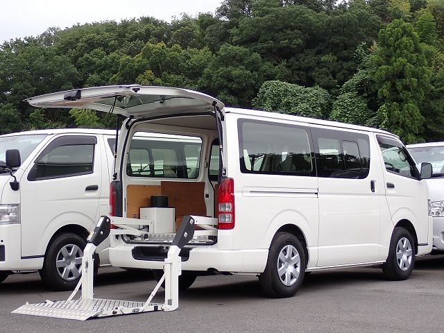 ハイエース・スーパーGLバンの中古車 - カーズ122（埼玉県さいたま市）