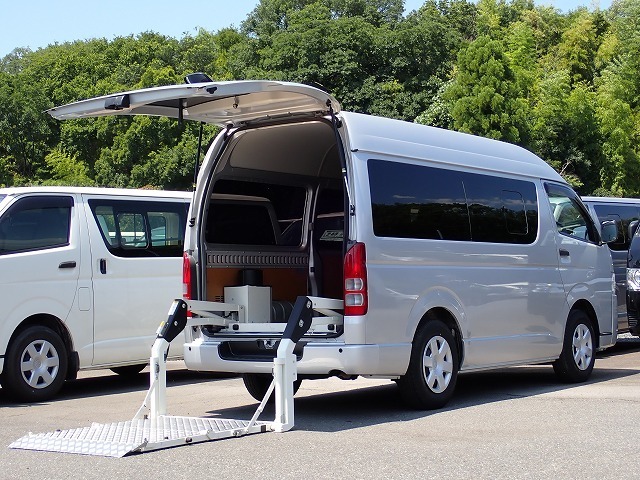 ハイエース・スーパーGLバンの中古車 - カーズ122（埼玉県さいたま市）