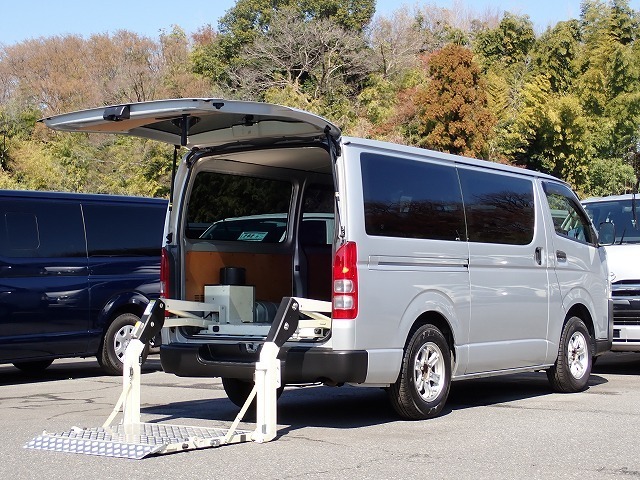 ハイエース・スーパーGLバンの中古車 - カーズ122（埼玉県さいたま市）