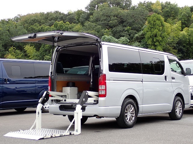 ハイエース・スーパーGLバンの中古車 - カーズ122（埼玉県さいたま市）