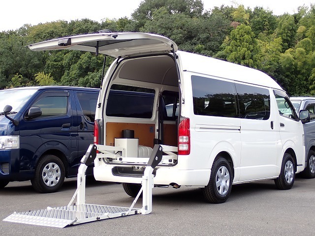 ハイエース・スーパーGLバンの中古車 - カーズ122（埼玉県さいたま市）