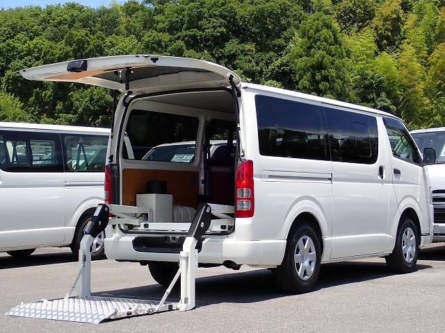 ハイエース・スーパーGLバンの中古車 - カーズ122（埼玉県さいたま市）