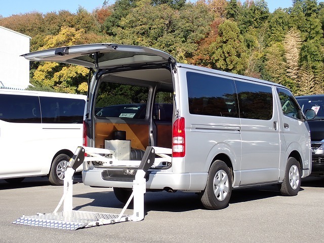 ハイエース・スーパーGLバンの中古車 - カーズ122（埼玉県さいたま市）