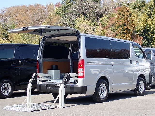 ハイエース・スーパーGLバンの中古車 - カーズ122（埼玉県さいたま市）