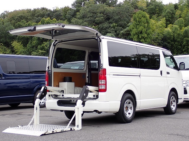 ハイエース・スーパーGLバンの中古車 - カーズ122（埼玉県さいたま市）