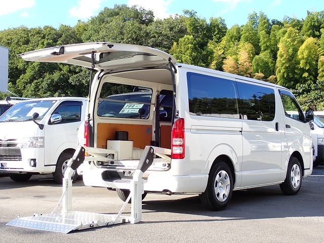 ハイエース・スーパーGLバンの中古車 - カーズ122（埼玉県さいたま市）