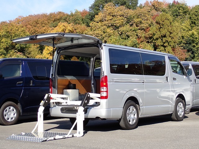 ハイエース・スーパーGLバンの中古車 - カーズ122（埼玉県さいたま市）